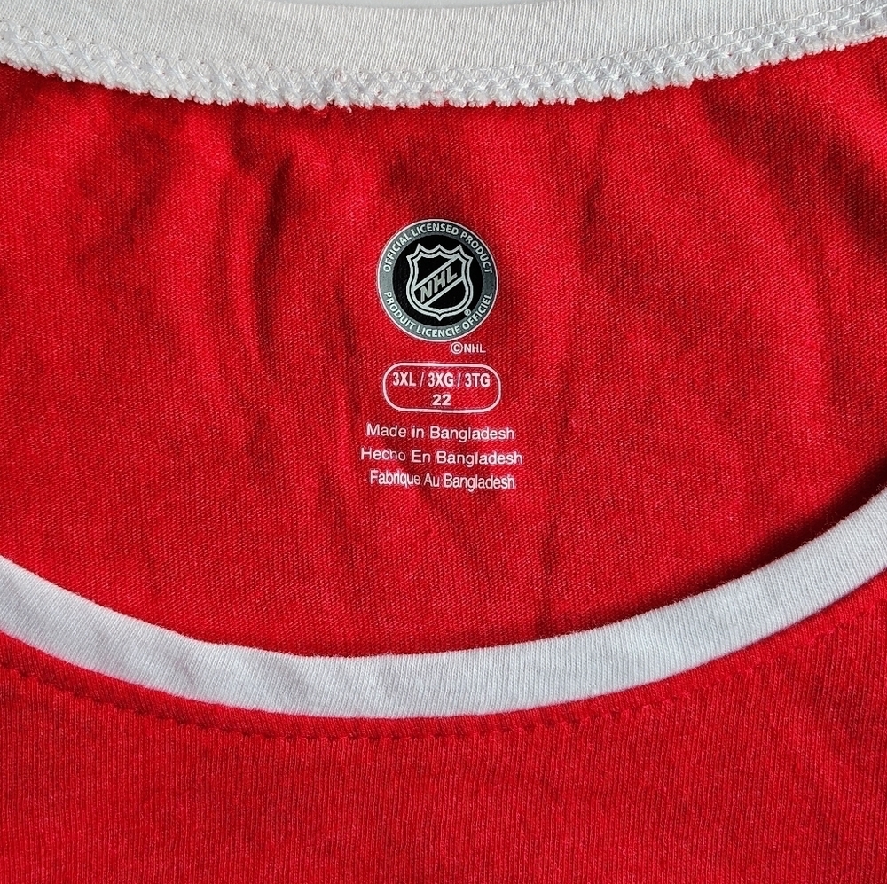 NHL Chicago Blackhawks Red and White T-Shirt Women's Plus size 3XL. - Picture 11 of 11